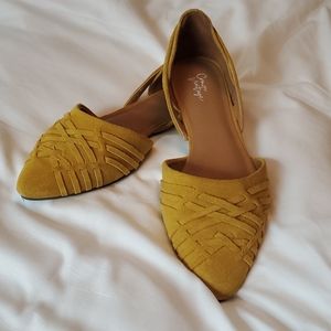 Crown Vintage Flats Size 9